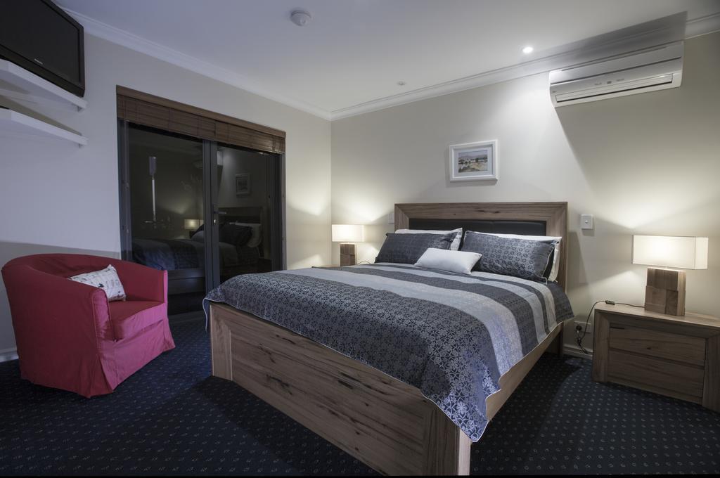 Murray River Lodge Luxury Boutique Accommodation B&B - Adults Only North Yunderup ห้อง รูปภาพ